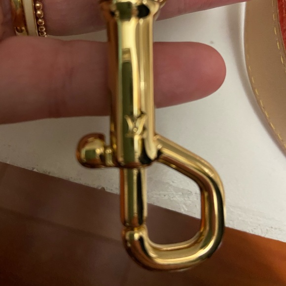 Louis Vuitton vachetta leather shoulder strap. - Picture 2 of 8